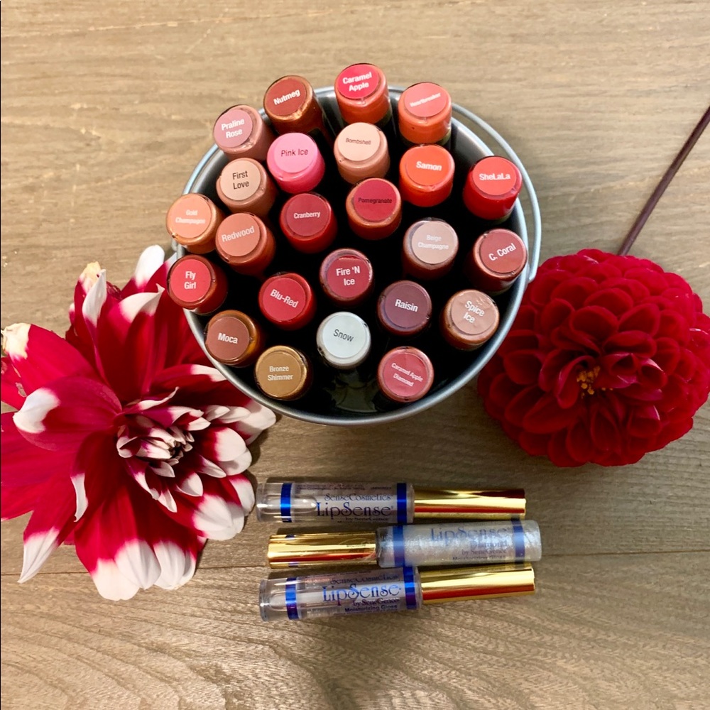 LipSense💋24 new, sealed colors + 3 FREE glosses
